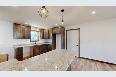 625  Western Ave, Viroqua, WI 54665 - Photo 8
