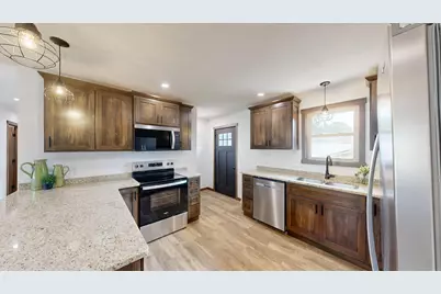 625  Western Ave, Viroqua, WI 54665 - Photo 8