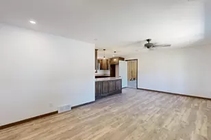 625 Western Ave, Viroqua, WI 54665 - Photo 10