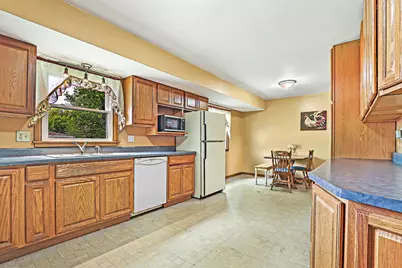 544  Sunset Vale -, Twin Lakes, WI 53181 - Photo 6