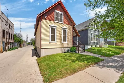 216 W Center St, Milwaukee, WI 53212 - Photo 2
