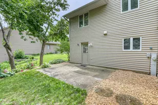 800 Schloemer Dr, West Bend, WI 53095 - Photo 38