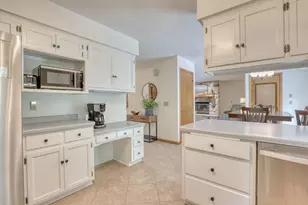 800 Schloemer Dr, West Bend, WI 53095 - Photo 6