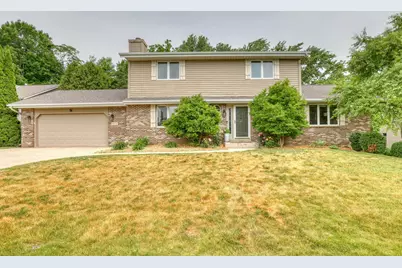 800  Schloemer Dr, West Bend, WI 53095 - Photo 1