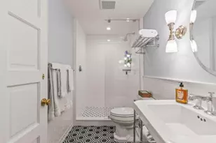 777 N Prospect Ave, Milwaukee, WI 53202 - Photo 10