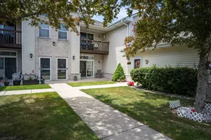6115 S Creekside Dr, Cudahy, WI 53110 - Photo 1