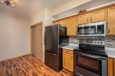 6115 S Creekside Dr #2, Cudahy, WI 53110 - Photo 10