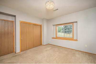 6115 S Creekside Dr #2, Cudahy, WI 53110 - Photo 12
