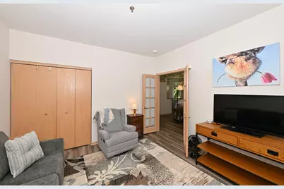 3120 S Toldt Pkwy, West Allis, WI 53227 - Photo 8