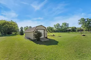 715 Chicago Ave, Viroqua, WI 54665 - Photo 30