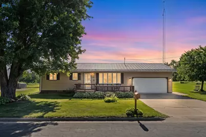 715  Chicago Ave, Viroqua, WI 54665 - Photo 1