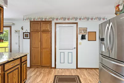 715  Chicago Ave, Viroqua, WI 54665 - Photo 10