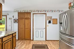 715 Chicago Ave, Viroqua, WI 54665 - Photo 10