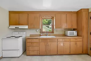 317 W Main St, Port Washington, WI 53074 - Photo 22