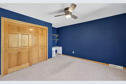 6547  Parkway Cir, Racine, WI 53406 - Photo 20