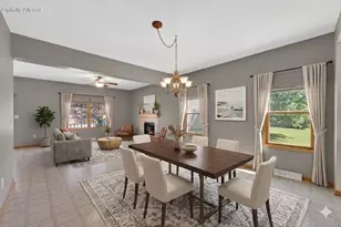6547 Parkway Cir, Racine, WI 53406 - Photo 8