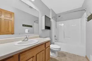 6547 Parkway Cir, Racine, WI 53406 - Photo 24