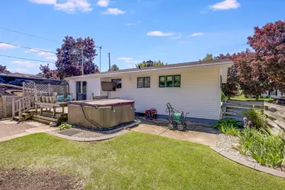 1718  Nagle Ave, Manitowoc, WI 54220 - Photo 24
