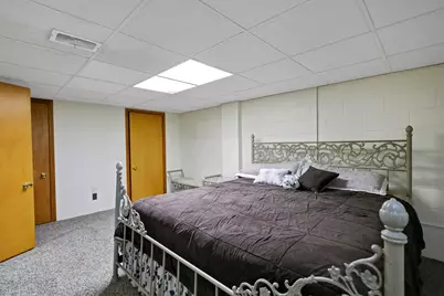 1718  Nagle Ave, Manitowoc, WI 54220 - Photo 18