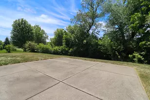 W245N2799 Single Tree Dr, Pewaukee, WI 53072 - Photo 42