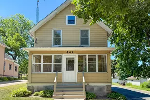 449 James St, Burlington, WI 53105 - Photo 2
