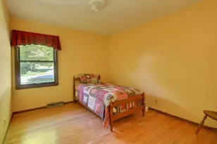 8316 N Edge O Woods Dr, Brown Deer, WI 53223 - Photo 10