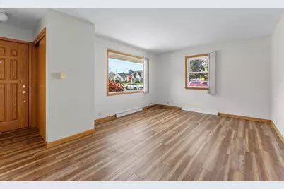 1041 N 17th St, Manitowoc, WI 54220 - Photo 10