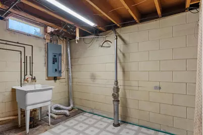 1041 N 17th St, Manitowoc, WI 54220 - Photo 20