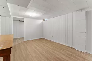 1041 N 17th St, Manitowoc, WI 54220 - Photo 18