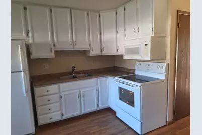 908  12th Ave, Onalaska, WI 54650 - Photo 2
