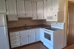 908 12th Ave, Onalaska, WI 54650 - Photo 2