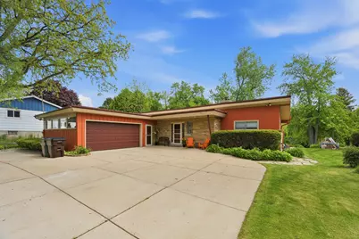 507 W Montclaire Ave, Glendale, WI 53217 - Photo 1