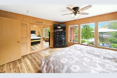 507 W Montclaire Ave, Glendale, WI 53217 - Photo 22