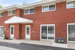 449 W Wisconsin Ave, Oconomowoc, WI 53066 - Photo 2