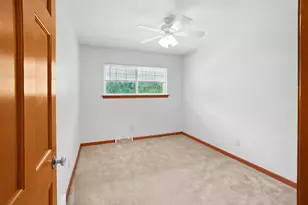 449 W Wisconsin Ave, Oconomowoc, WI 53066 - Photo 14
