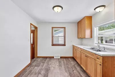 418  Harrison Ave, Waukesha, WI 53186 - Photo 8