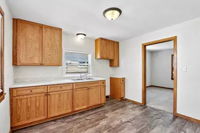 418  Harrison Ave, Waukesha, WI 53186 - Photo 6