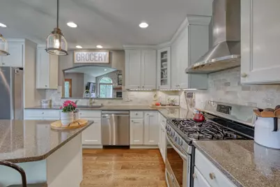 494  Quinlan Ct, Pewaukee, WI 53072 - Photo 18