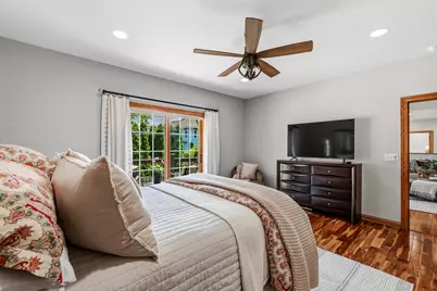 8415  Ravenswood Cir, Wauwatosa, WI 53226 - Photo 20