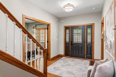 8415  Ravenswood Cir, Wauwatosa, WI 53226 - Photo 32