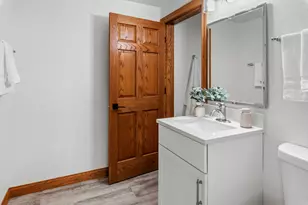 8415 Ravenswood Cir, Wauwatosa, WI 53226 - Photo 36