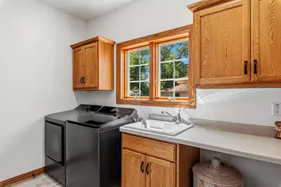8415  Ravenswood Cir, Wauwatosa, WI 53226 - Photo 26