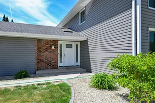 W299N5471 Arrow Ct, Merton, WI 53029 - Photo 2