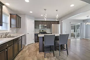 1116 Springbrook Dr, Burlington, WI 53105 - Photo 6