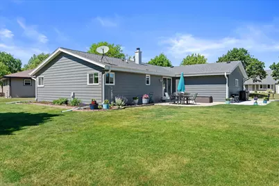 4219 W Pebble Beach Ct, Franklin, WI 53132 - Photo 38