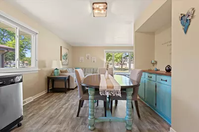 4219 W Pebble Beach Ct, Franklin, WI 53132 - Photo 16
