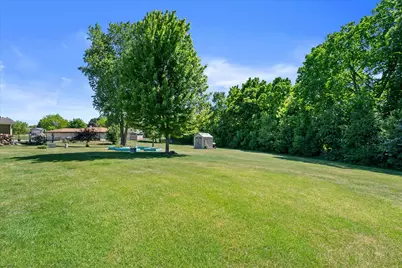 4219 W Pebble Beach Ct, Franklin, WI 53132 - Photo 36