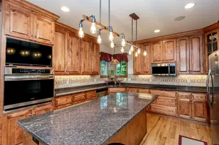 12240 W Van Norman Ct, Greenfield, WI 53228 - Photo 14