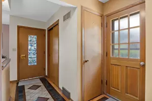 521 N 105th St, Wauwatosa, WI 53226 - Photo 16