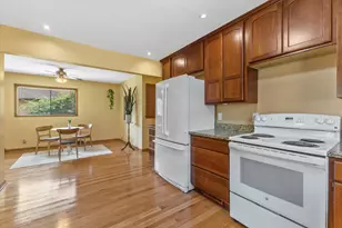 521 N 105th St, Wauwatosa, WI 53226 - Photo 12